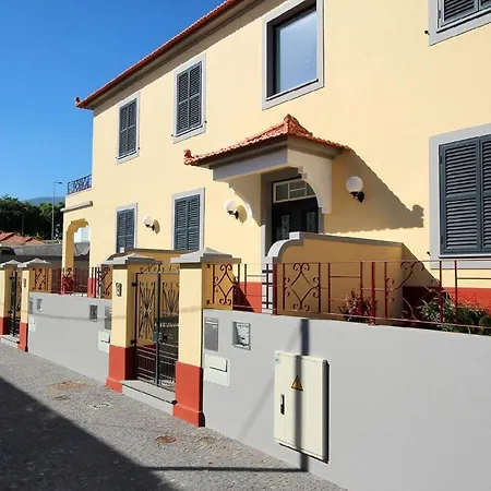 Ferienwohnung Fuer 4 Personen Ca 80 Qm In Funchal, Madeira Und Umgebung Apartment