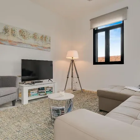 Apartment Ferienwohnung Fuer 4 Personen Ca 80 Qm In Funchal, Madeira Und Umgebung Funchal (Madeira)