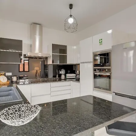 Ferienwohnung Fuer 4 Personen Ca 80 Qm In Funchal, Madeira Und Umgebung Funchal (Madeira)